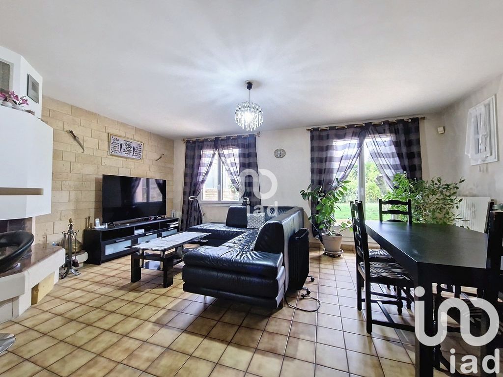 Achat maison à vendre 5 chambres 116 m² - Évry