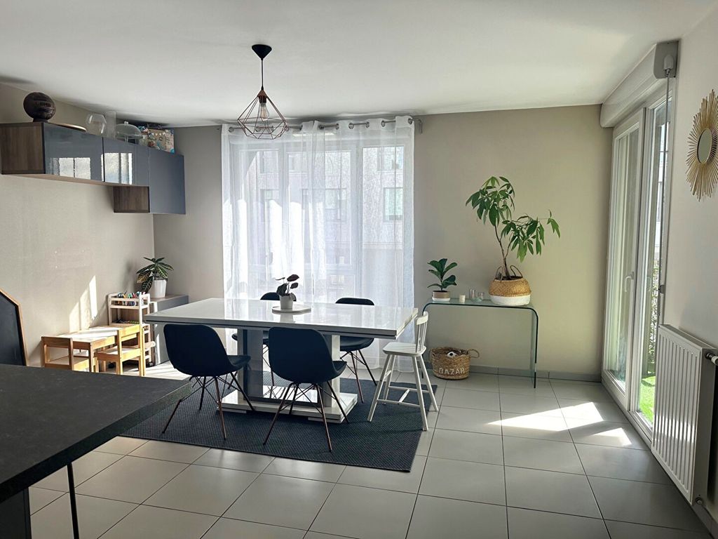 Achat appartement à vendre 4 pièces 74 m² - Lyon 8ème arrondissement