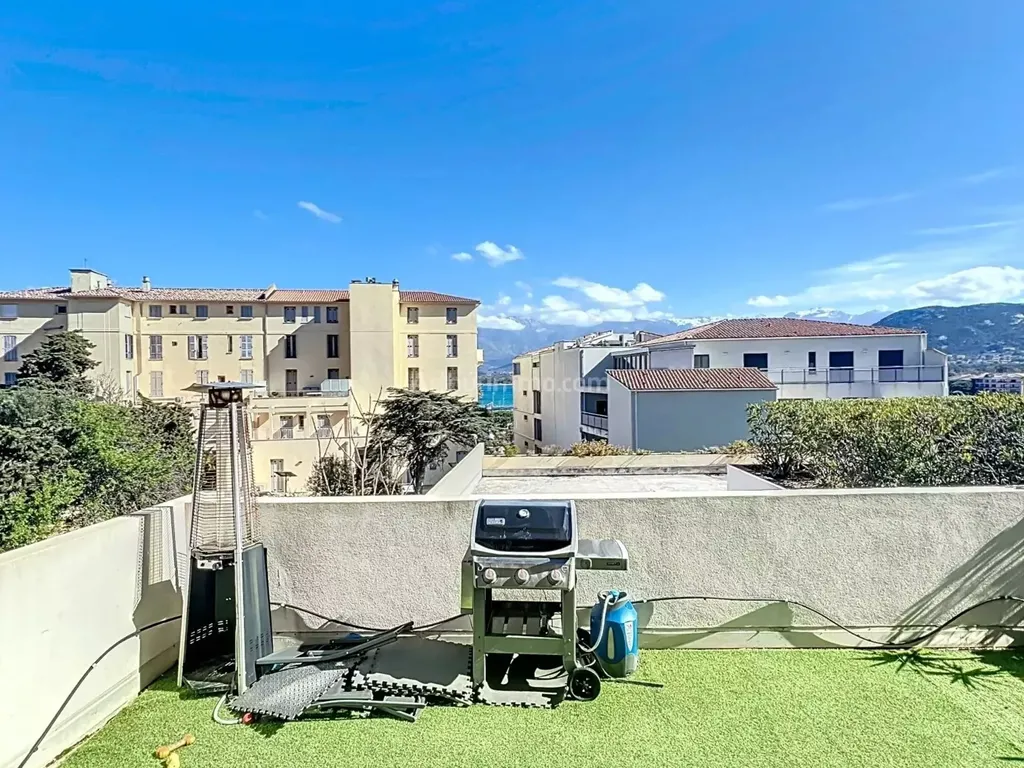 Achat appartement à vendre 2 pièces 43 m² - Calvi