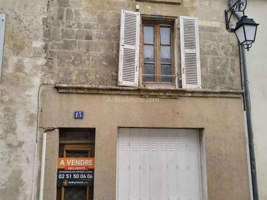 Achat maison à vendre 2 chambres 110 m² - Fontenay-le-Comte