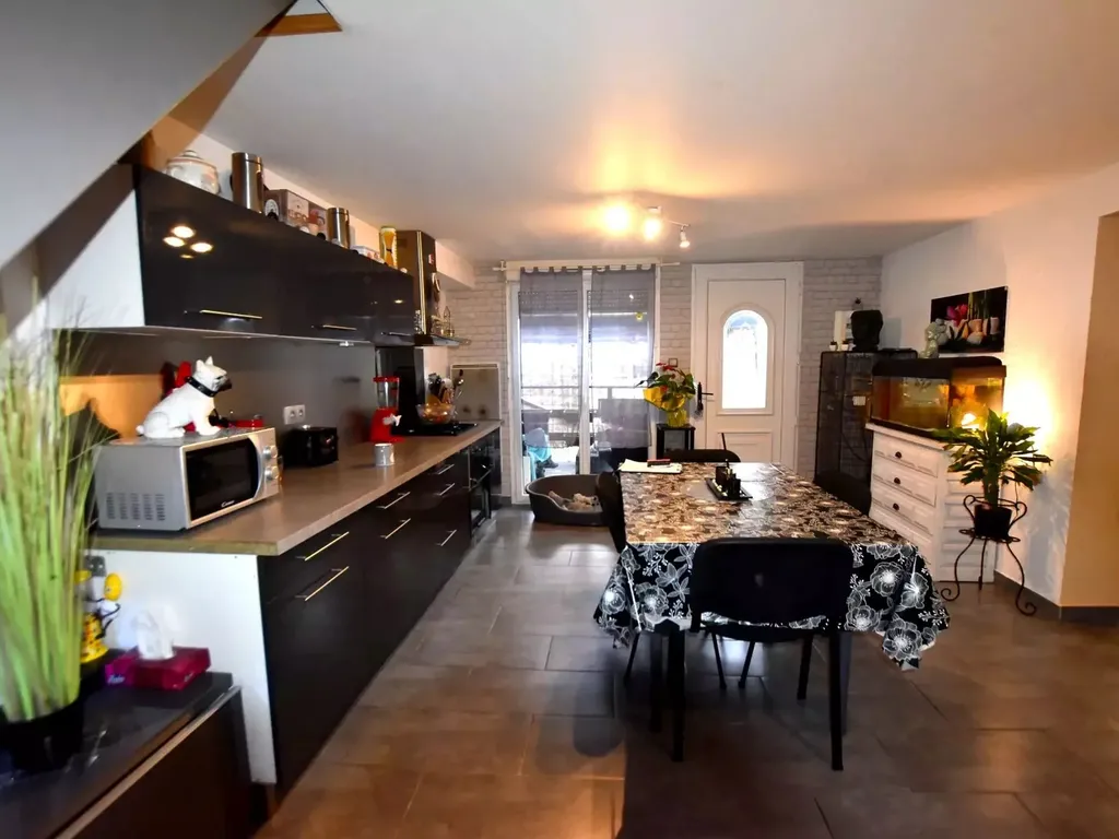 Achat maison à vendre 3 chambres 146 m² - L'Aiguillon