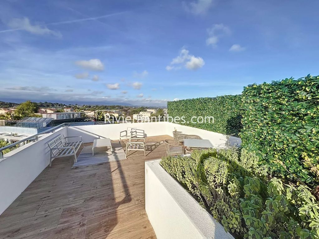 Achat appartement à vendre 3 pièces 66 m² - Antibes