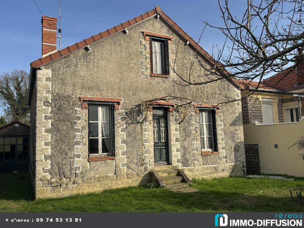 Achat maison à vendre 2 chambres 70 m² - Saint-Amand-Montrond