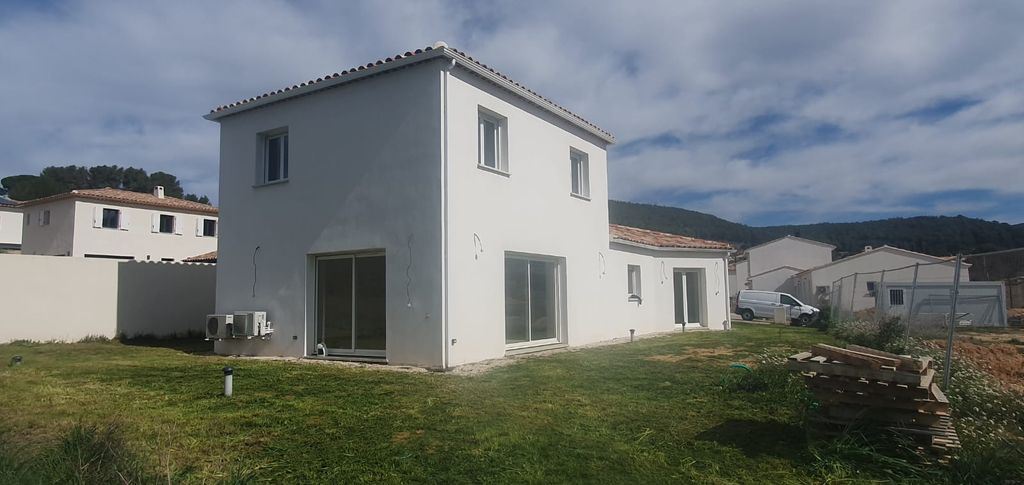 Achat maison à vendre 4 chambres 139 m² - Saint-Zacharie