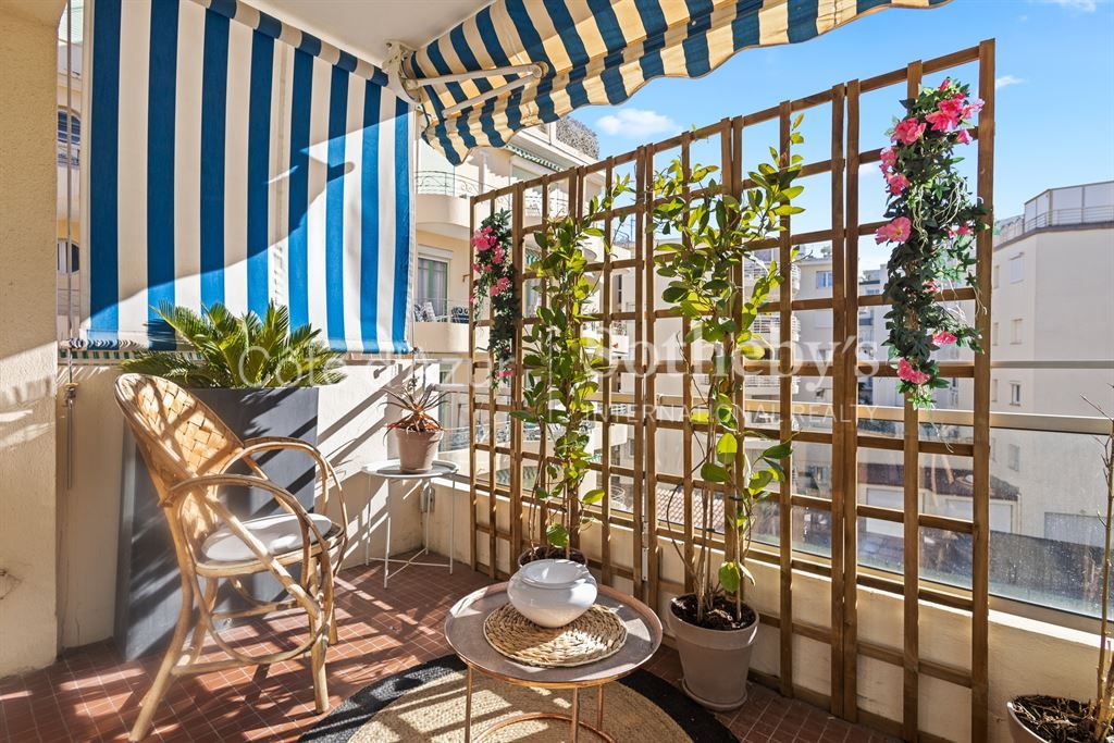 Achat appartement à vendre 2 pièces 53 m² - Cannes