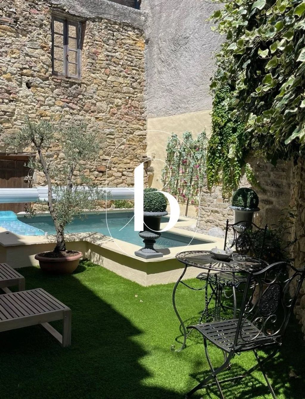 Achat maison à vendre 4 chambres 177 m² - Uzès