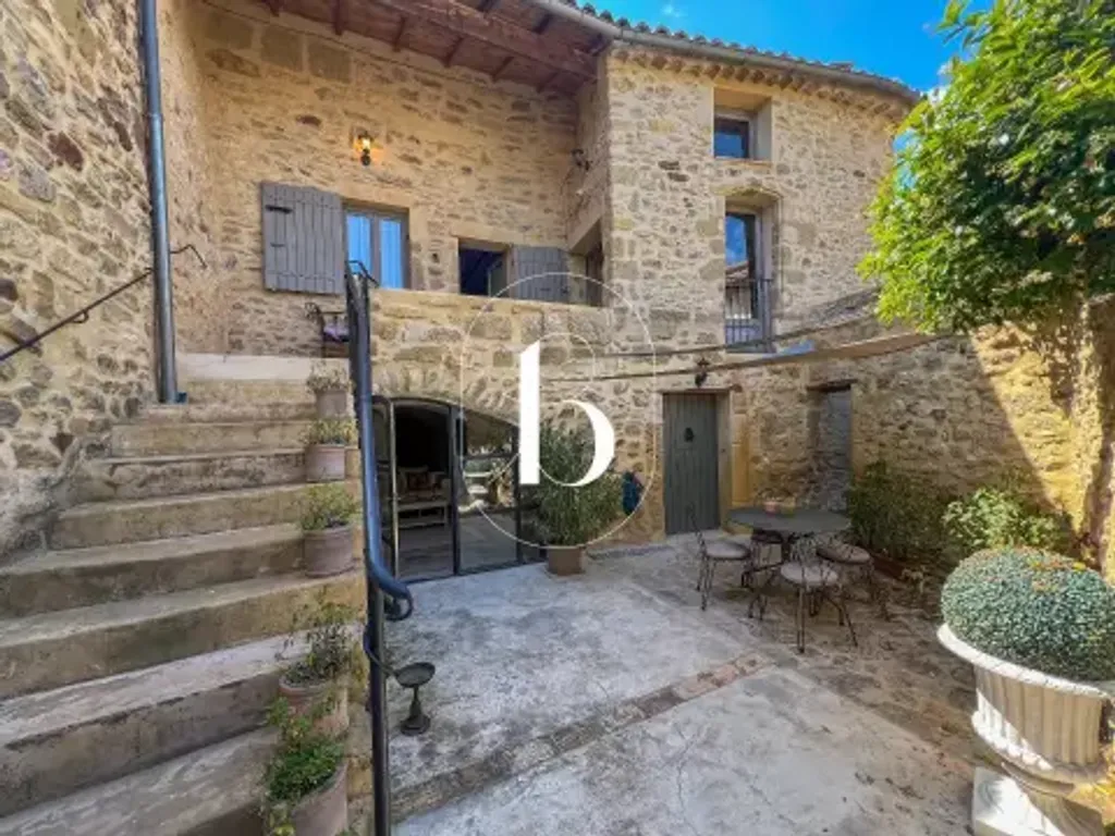 Achat maison à vendre 4 chambres 177 m² - Uzès