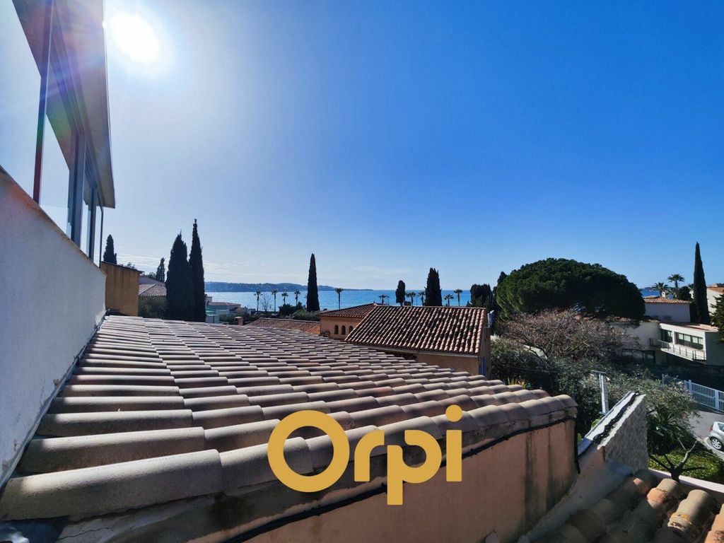 Achat appartement à vendre 4 pièces 105 m² - Sanary-sur-Mer