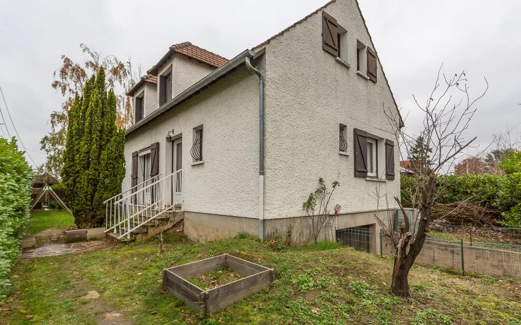 Achat maison à vendre 3 chambres 115 m² - Sainte-Geneviève-des-Bois