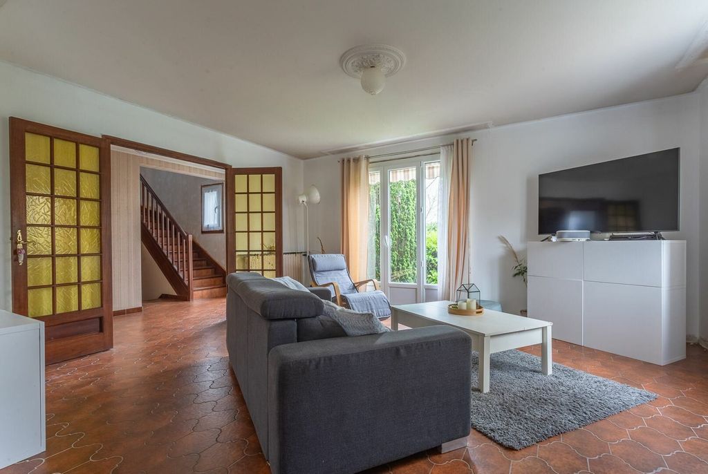 Achat maison à vendre 3 chambres 115 m² - Sainte-Geneviève-des-Bois