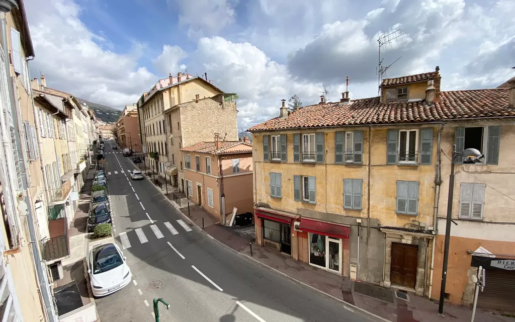 Achat appartement à vendre 3 pièces 71 m² - Grasse