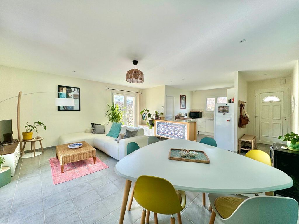 Achat maison à vendre 3 chambres 88 m² - Saint-Médard-en-Jalles