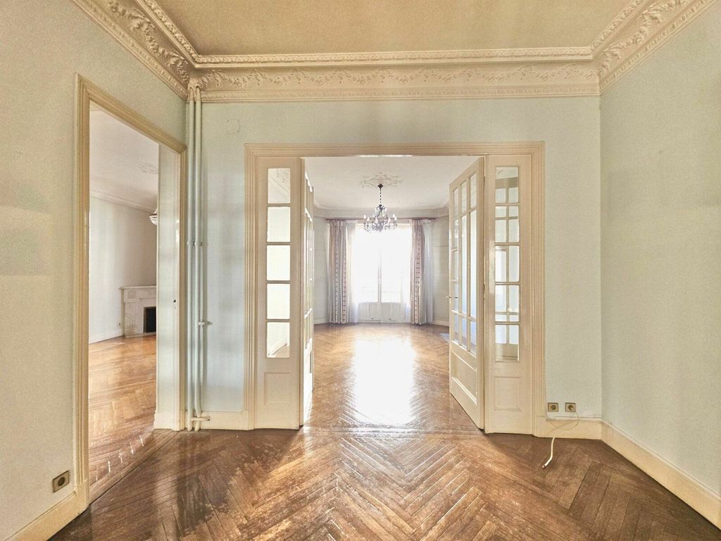 Achat appartement à vendre 5 pièces 140 m² - Nice