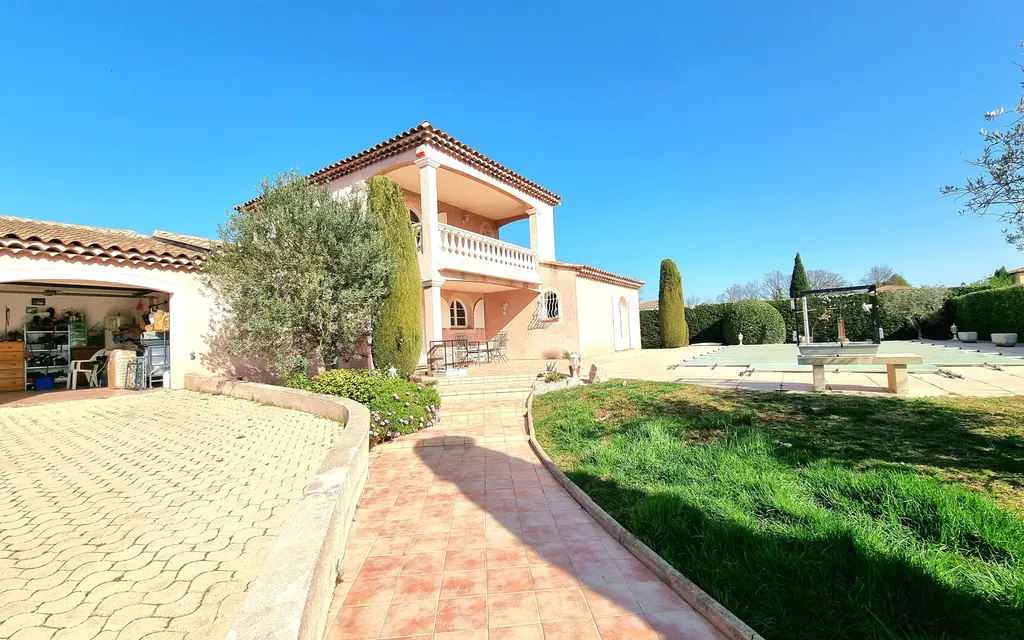 Achat maison à vendre 3 chambres 158 m² - Mouriès