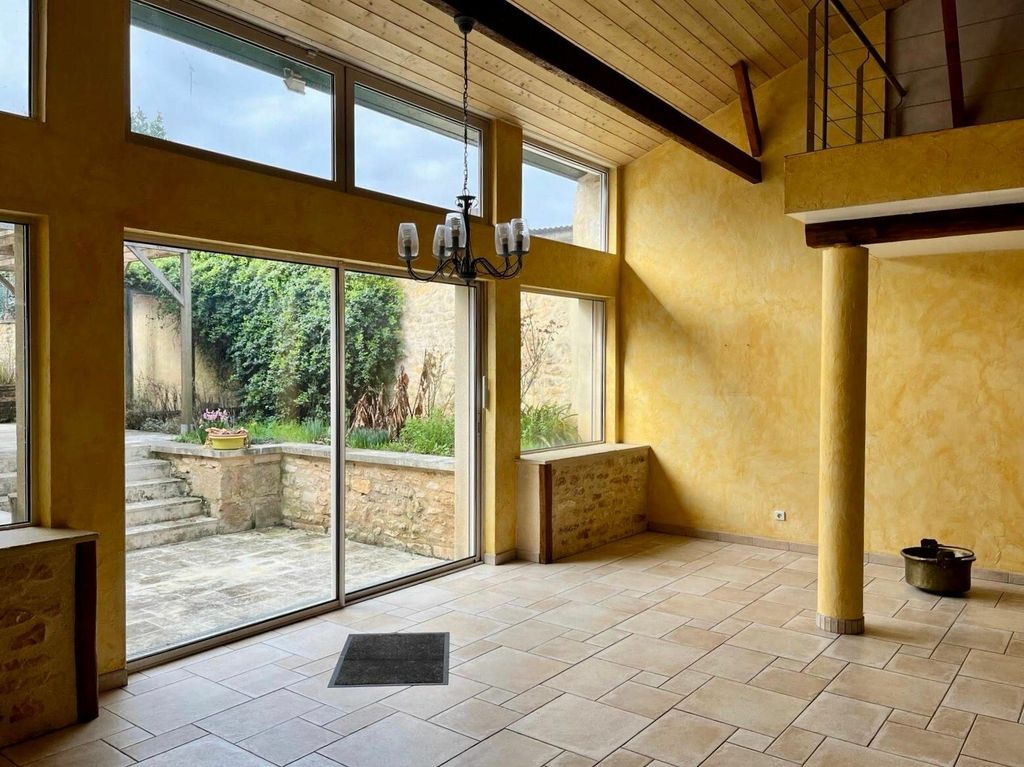 Achat maison à vendre 4 chambres 228 m² - Poitiers