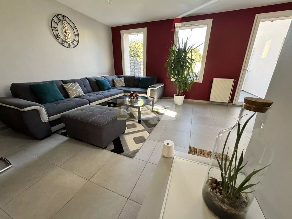 Achat maison à vendre 3 chambres 93 m² - Montélimar