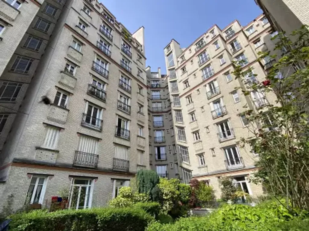 Achat appartement à vendre 3 pièces 68 m² - Paris 14ème arrondissement