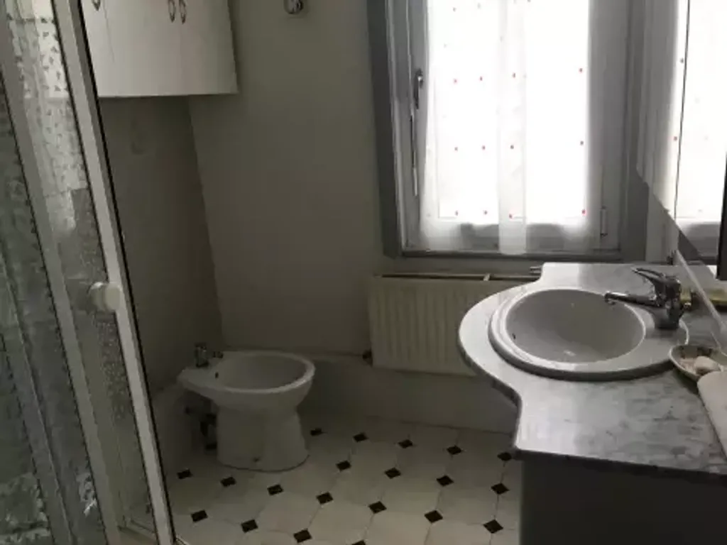 Achat maison à vendre 4 chambres 122 m² - Bressuire