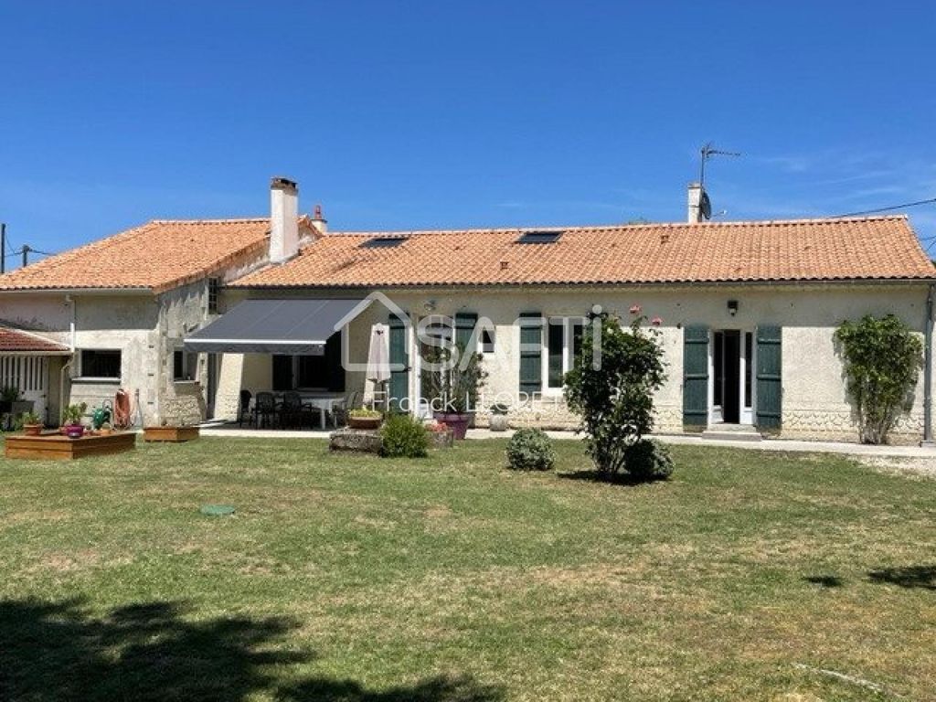 Achat maison à vendre 5 chambres 240 m² - Gaillan-en-Médoc