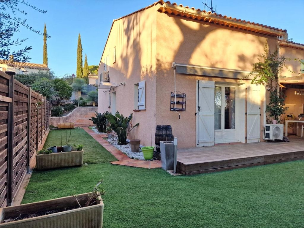 Achat maison à vendre 3 chambres 106 m² - Fréjus