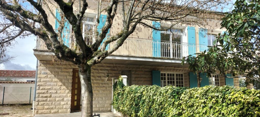 Achat maison à vendre 7 chambres 290 m² - Pernes-les-Fontaines