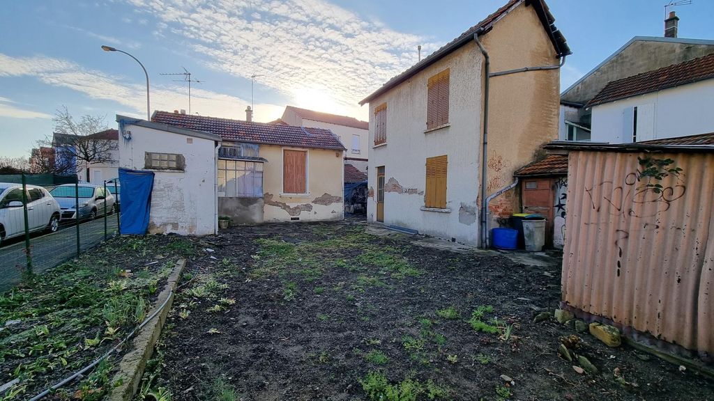 Achat maison à vendre 2 chambres 70 m² - Vichy