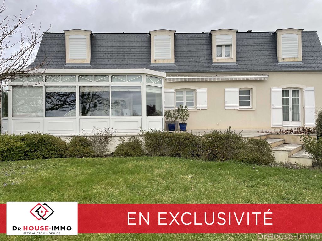 Achat maison à vendre 4 chambres 322 m² - Saint-Doulchard