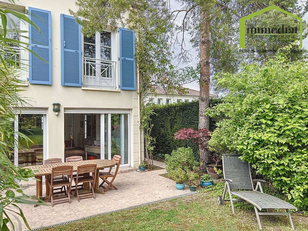 Achat maison à vendre 4 chambres 154 m² - Rueil-Malmaison