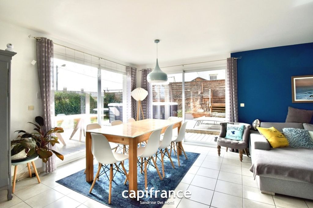 Achat maison à vendre 5 chambres 133 m² - Soucieu-en-Jarrest