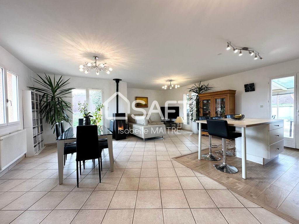 Achat maison à vendre 3 chambres 174 m² - Bourg-en-Bresse