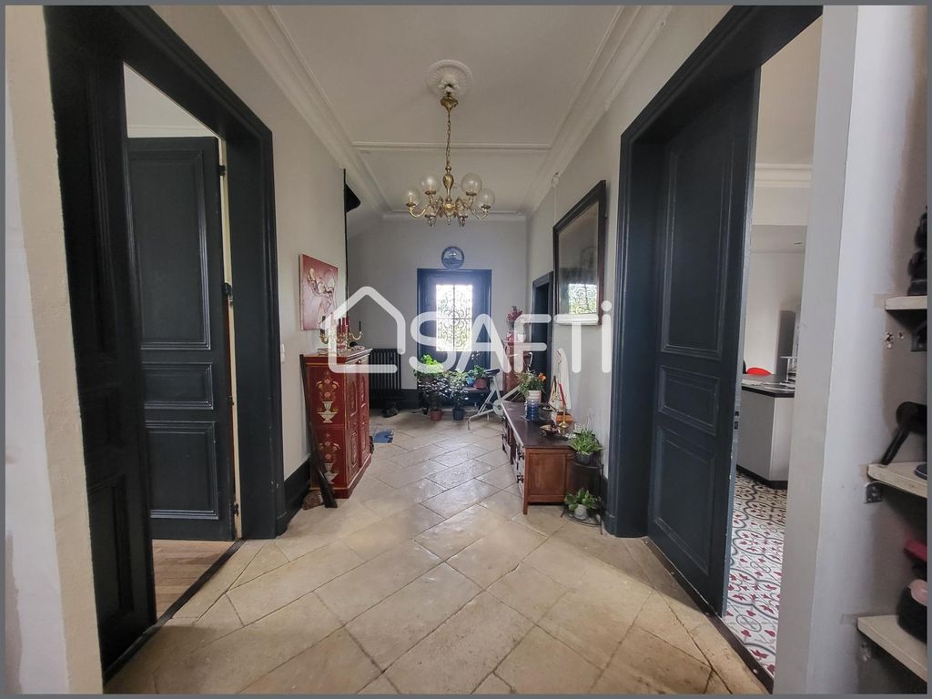 Achat maison à vendre 5 chambres 220 m² - Ardin