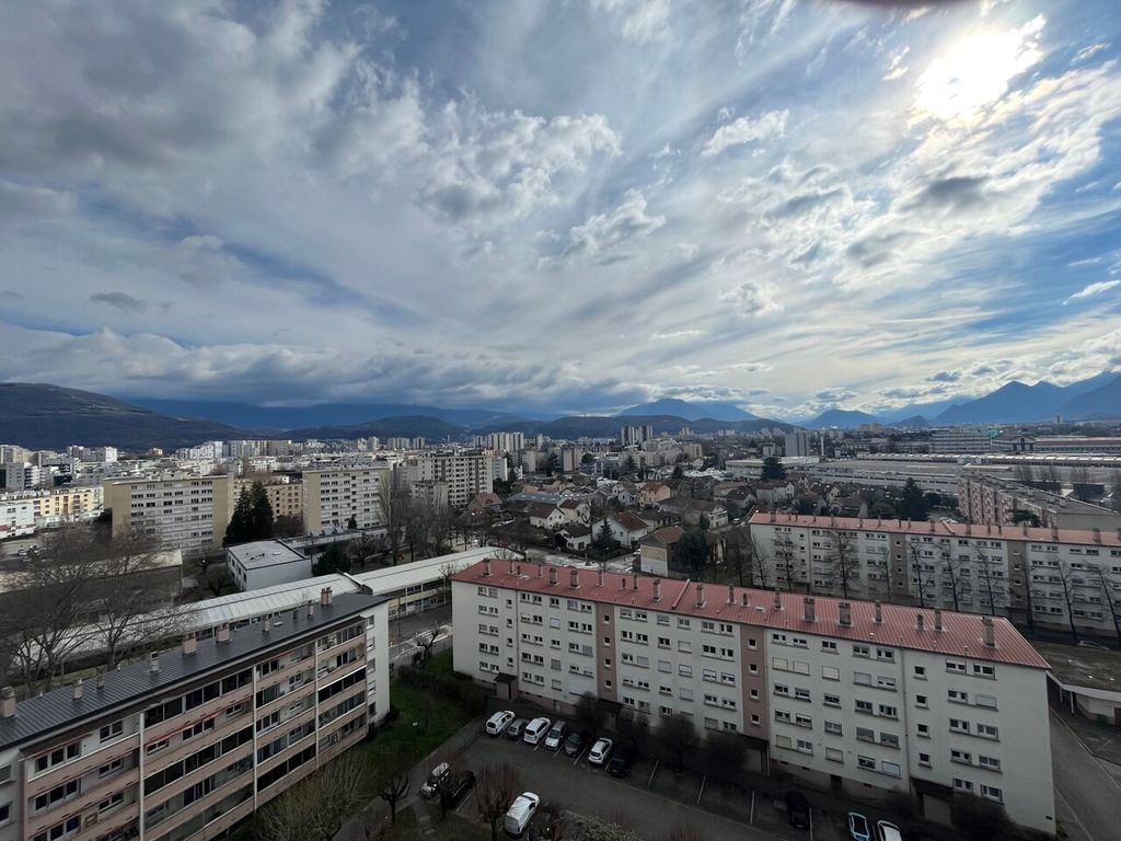Achat appartement à vendre 3 pièces 61 m² - Grenoble