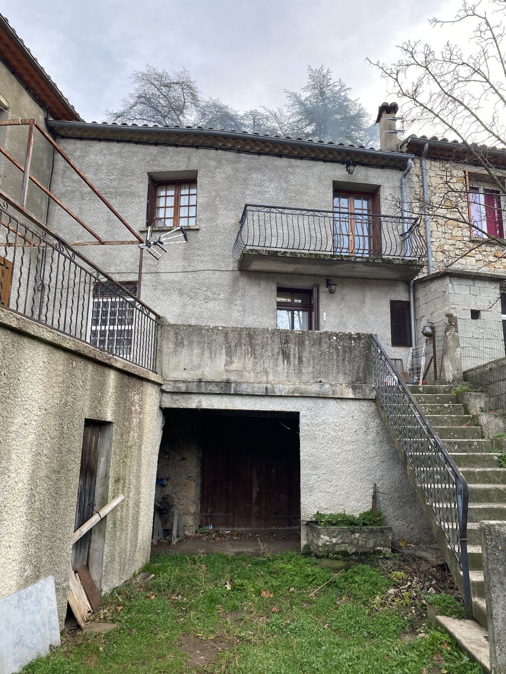 Achat maison à vendre 4 chambres 130 m² - Bez-et-Esparon