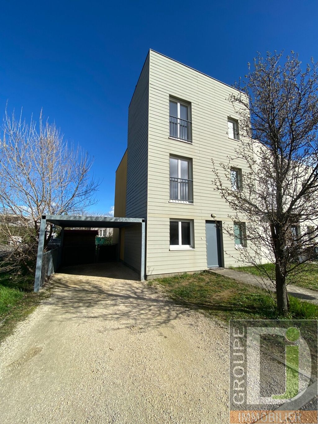 Achat maison à vendre 4 chambres 97 m² - Bourg-lès-Valence