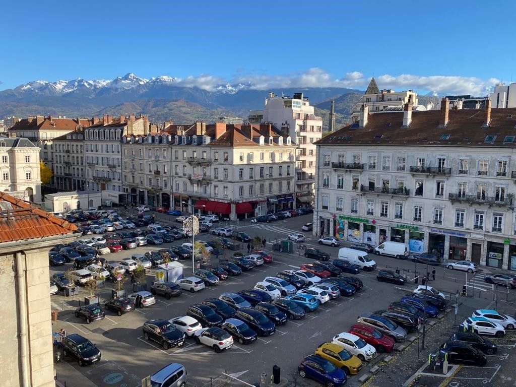 Achat appartement à vendre 5 pièces 192 m² - Grenoble