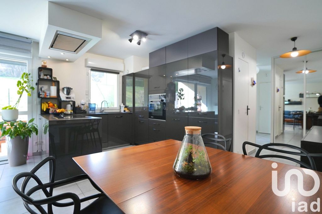 Achat appartement à vendre 3 pièces 60 m² - Vétraz-Monthoux