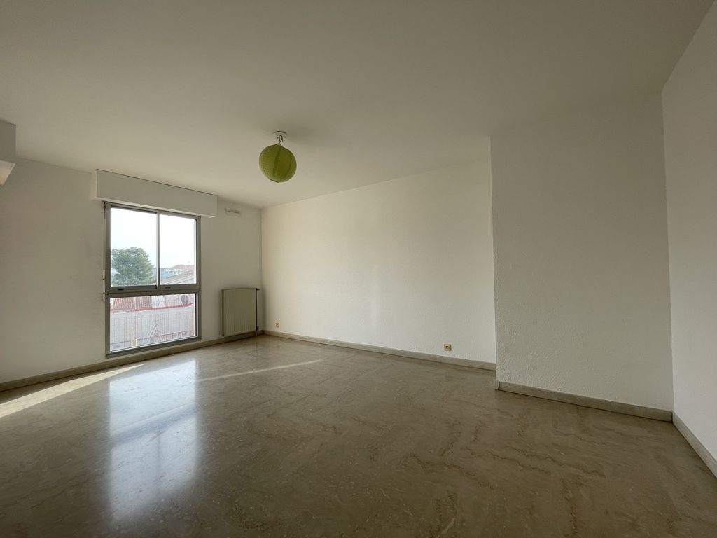 Achat appartement à vendre 2 pièces 48 m² - Nîmes