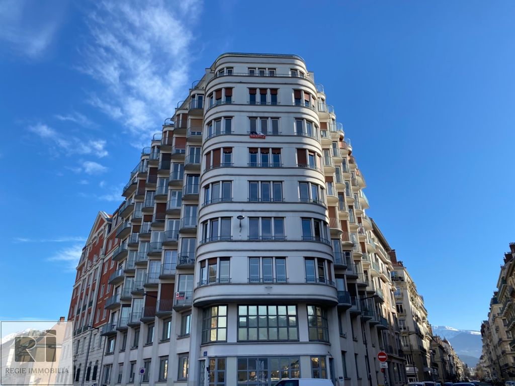 Achat appartement à vendre 2 pièces 60 m² - Grenoble