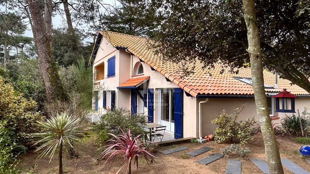 Achat maison à vendre 5 chambres 160 m² - Saint-Brevin-les-Pins