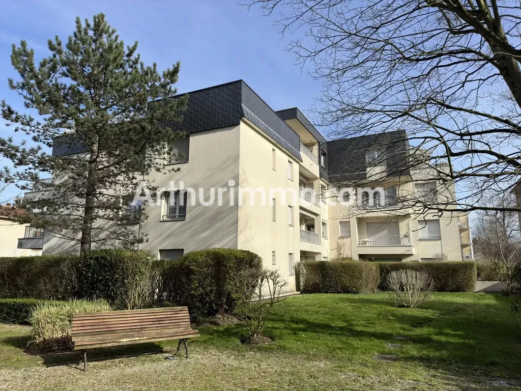 Achat appartement à vendre 2 pièces 46 m² - Livry-Gargan