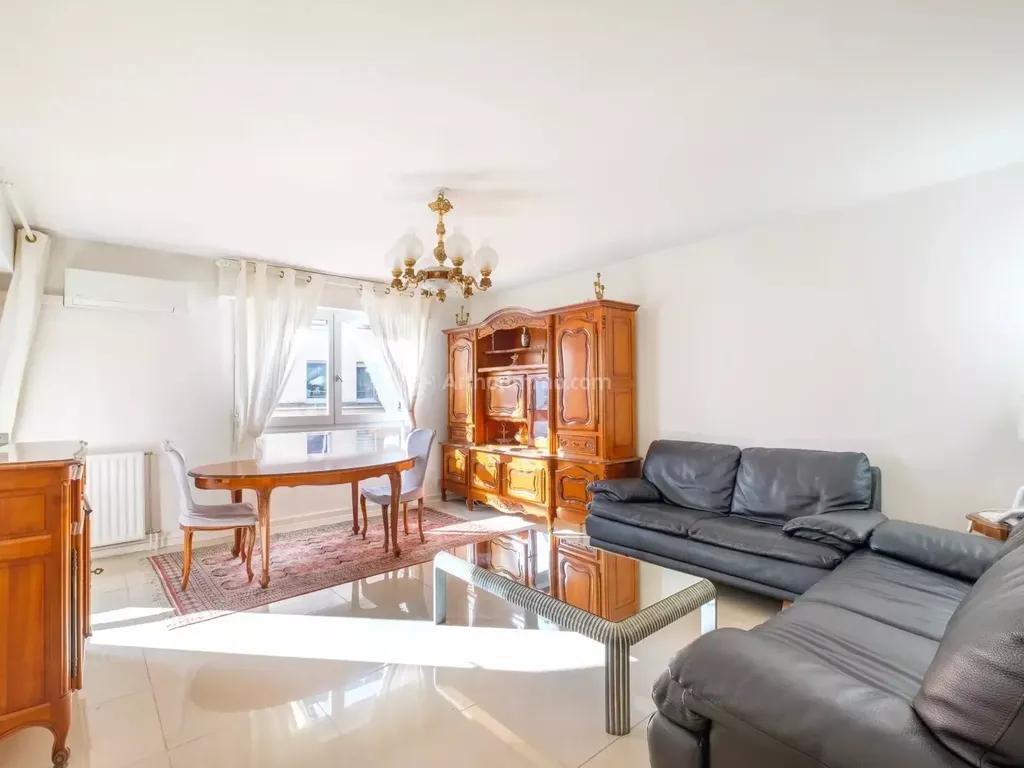 Achat appartement à vendre 3 pièces 78 m² - Villeurbanne