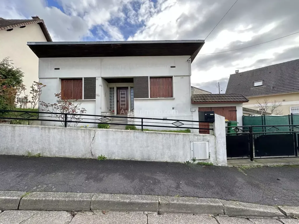 Achat maison à vendre 2 chambres 70 m² - Clichy-sous-Bois