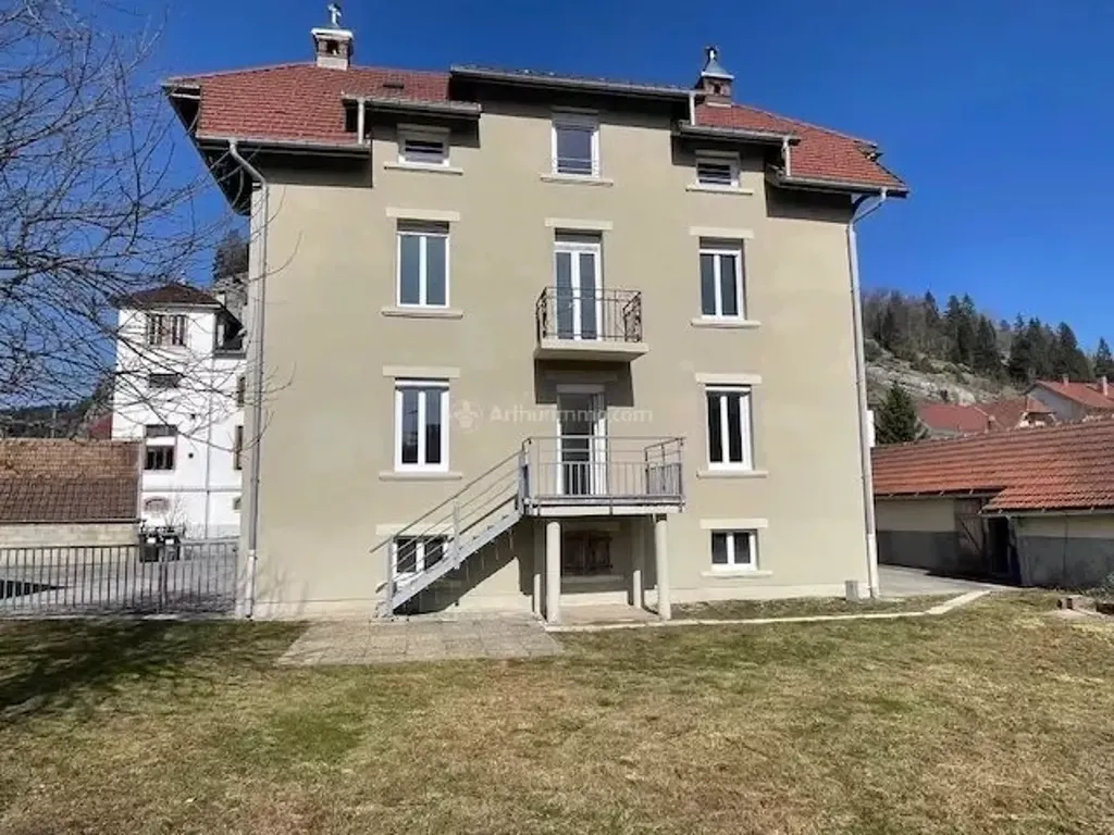 Achat appartement 4 pièce(s) La Cluse-et-Mijoux