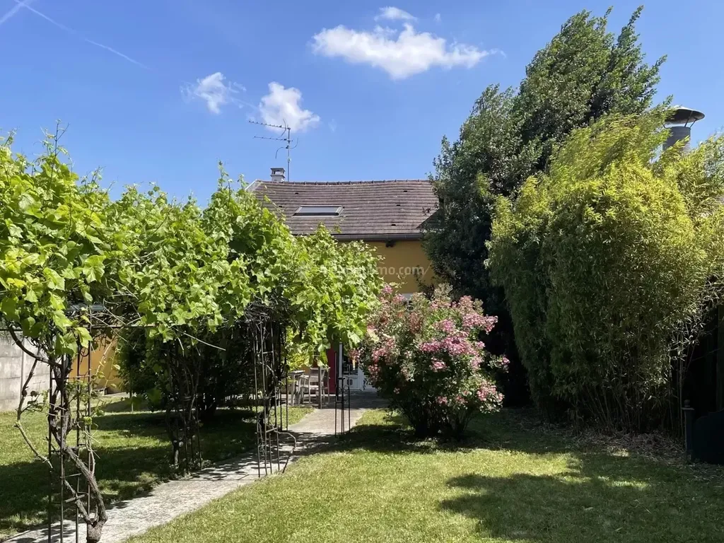 Achat maison à vendre 4 chambres 250 m² - Villebon-sur-Yvette