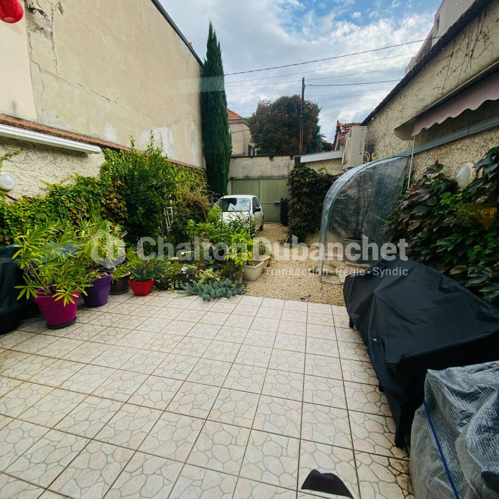 Achat maison à vendre 2 chambres 105 m² - Roanne