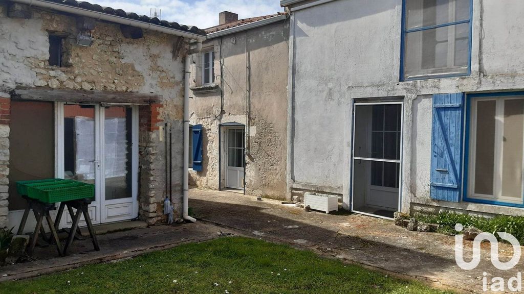 Achat maison à vendre 4 chambres 136 m² - Hiers-Brouage