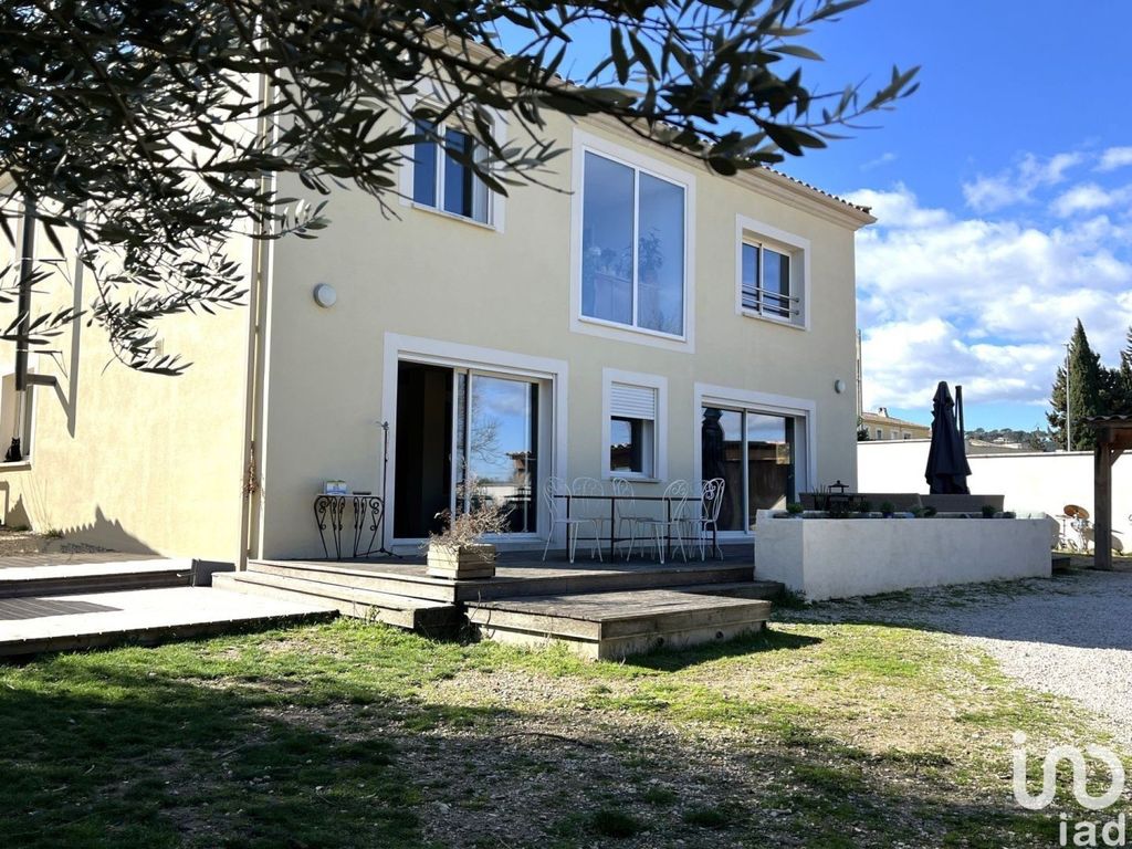 Achat maison à vendre 5 chambres 220 m² - Bagnols-sur-Cèze