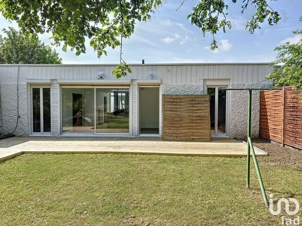 Achat maison à vendre 4 chambres 110 m² - Élancourt
