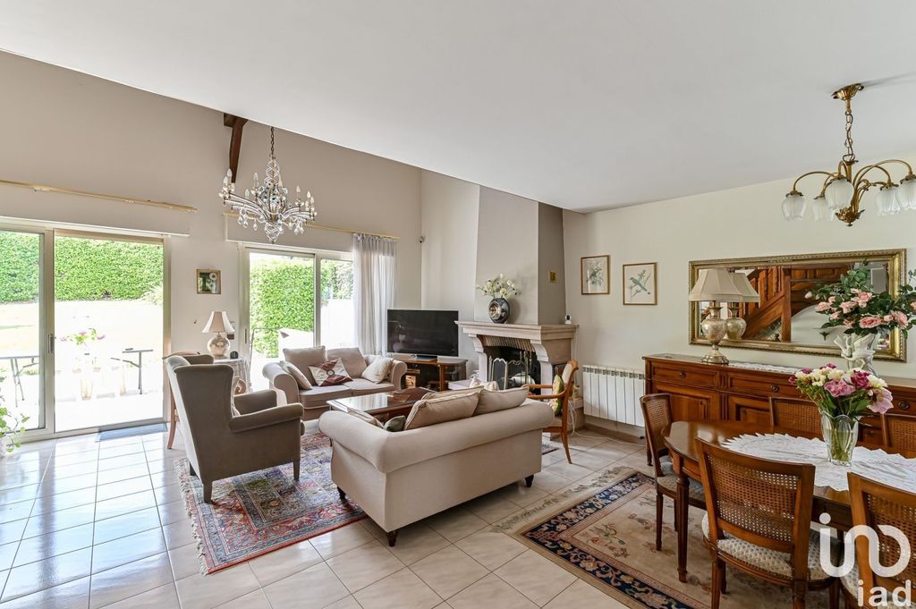 Achat maison à vendre 5 chambres 204 m² - Rueil-Malmaison