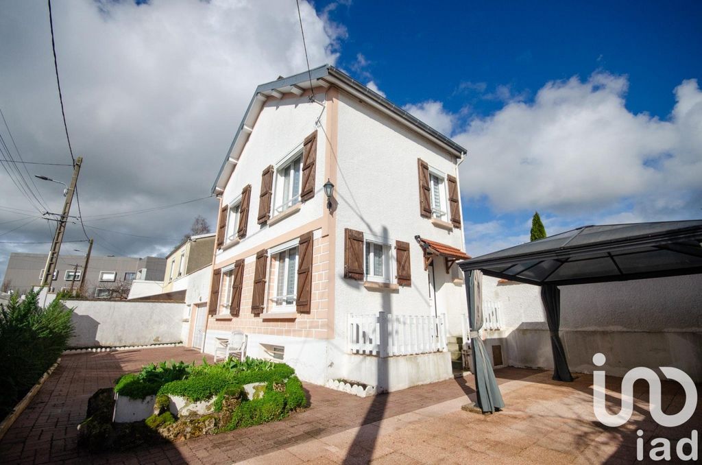 Achat maison à vendre 3 chambres 101 m² - Châlons-en-Champagne